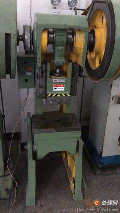 轉(zhuǎn)讓一批準新機氣動沖床普通沖床處理